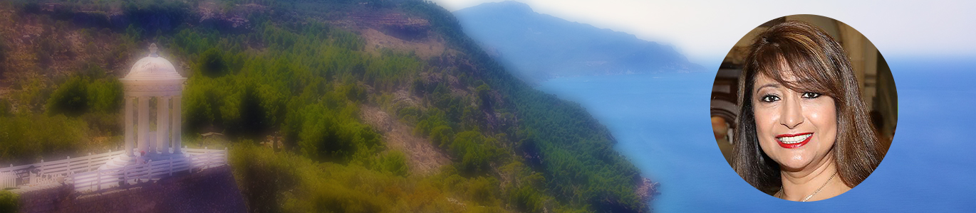 A scenic photo of the Spanish coast and the Spanish Lecturer