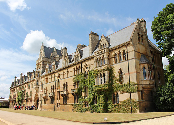 Feature tile which is a photo of a building at a university