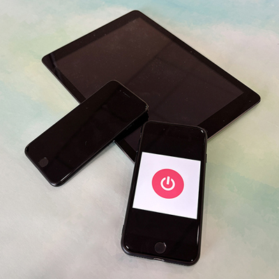 Defeat the Scroll with Libraries NI’s Digital Detox Hour on World Mental Health Day!